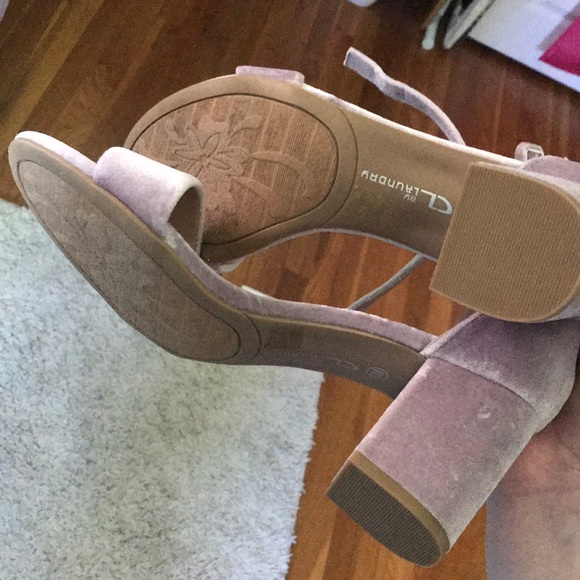 Purple Velor heels - Picture 3 of 3